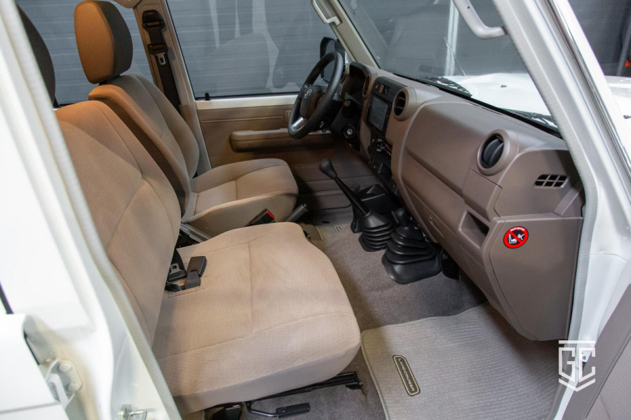 Toyota Land Cruiser GRJ76 E