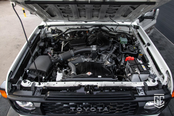Toyota Land Cruiser GRJ76 E