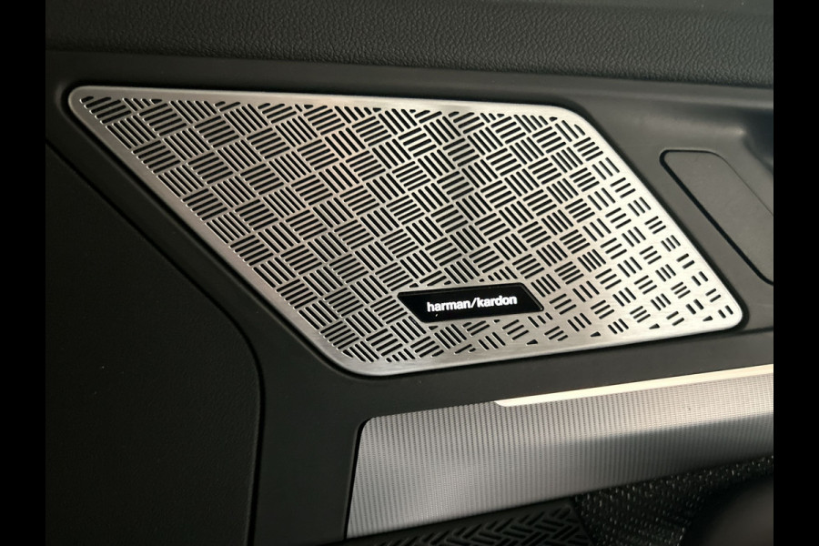 BMW iX1 xDrive30 Launch Edition 67 kWh Privacy Glass | Premium pakket | Comfort Pakket | Achteruitrijcamera | Winterset! | Soh (batterijcheck) 100%