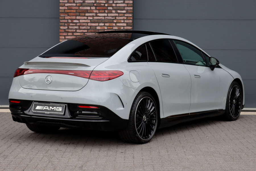 Mercedes-Benz EQE 300 AMG Line 89 kWh | Hyperscreen |  Achterasbesturing | Distronic+ | Panoramadak | Burmester | Digital Light | Verwarmd Stuurwiel | Warmtepomp | Luchtkwaliteitspakket |