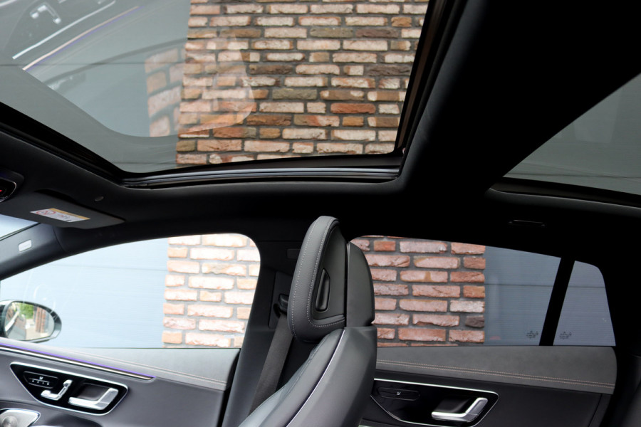 Mercedes-Benz EQE 300 AMG Line 89 kWh | Hyperscreen |  Achterasbesturing | Distronic+ | Panoramadak | Burmester | Digital Light | Verwarmd Stuurwiel | Warmtepomp | Luchtkwaliteitspakket |