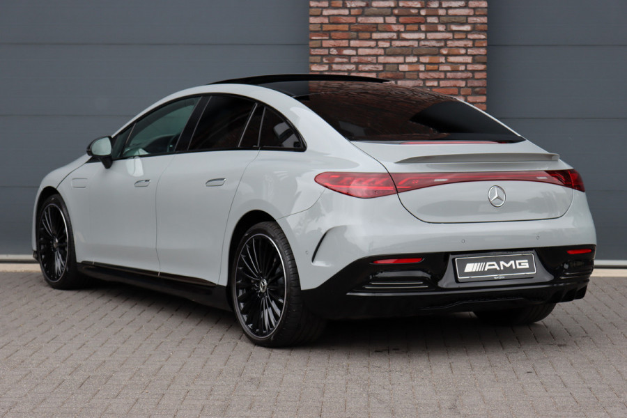 Mercedes-Benz EQE 300 AMG Line 89 kWh | Hyperscreen |  Achterasbesturing | Distronic+ | Panoramadak | Burmester | Digital Light | Verwarmd Stuurwiel | Warmtepomp | Luchtkwaliteitspakket |
