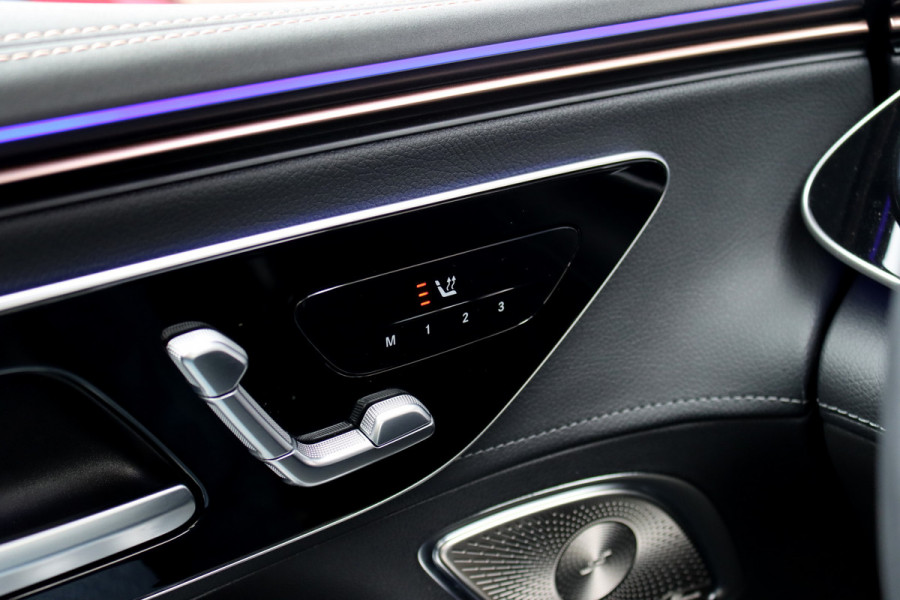Mercedes-Benz EQE 300 AMG Line 89 kWh | Hyperscreen |  Achterasbesturing | Distronic+ | Panoramadak | Burmester | Digital Light | Verwarmd Stuurwiel | Warmtepomp | Luchtkwaliteitspakket |