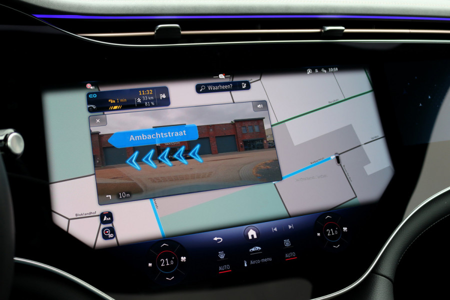 Mercedes-Benz EQE 300 AMG Line 89 kWh | Hyperscreen |  Achterasbesturing | Distronic+ | Panoramadak | Burmester | Digital Light | Verwarmd Stuurwiel | Warmtepomp | Luchtkwaliteitspakket |