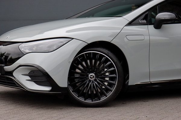 Mercedes-Benz EQE 300 AMG Line 89 kWh | Hyperscreen |  Achterasbesturing | Distronic+ | Panoramadak | Burmester | Digital Light | Verwarmd Stuurwiel | Warmtepomp | Luchtkwaliteitspakket |