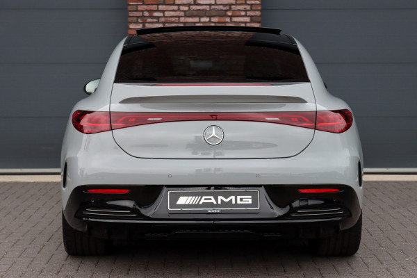 Mercedes-Benz EQE 300 AMG Line 89 kWh | Hyperscreen |  Achterasbesturing | Distronic+ | Panoramadak | Burmester | Digital Light | Verwarmd Stuurwiel | Warmtepomp | Luchtkwaliteitspakket |