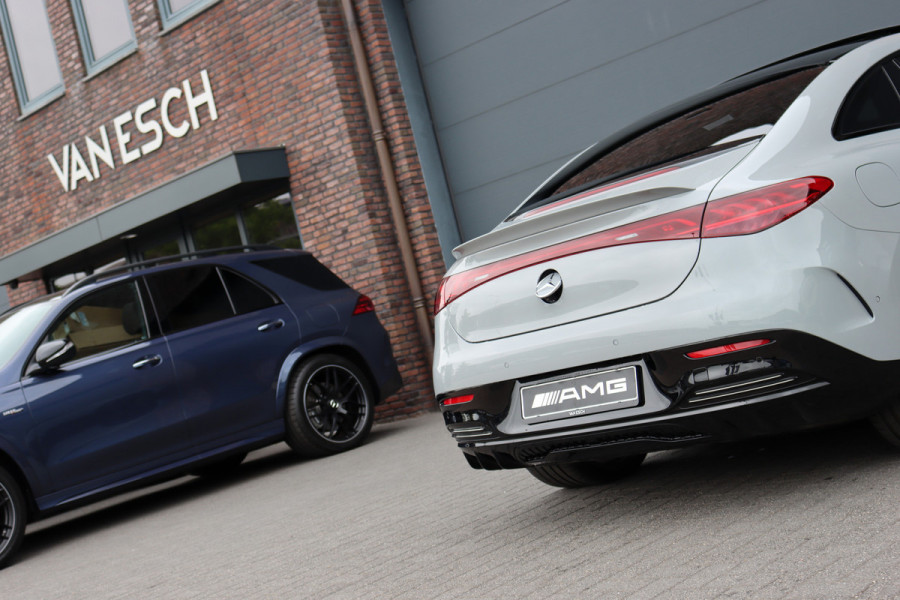 Mercedes-Benz EQE 300 AMG Line 89 kWh | Hyperscreen |  Achterasbesturing | Distronic+ | Panoramadak | Burmester | Digital Light | Verwarmd Stuurwiel | Warmtepomp | Luchtkwaliteitspakket |