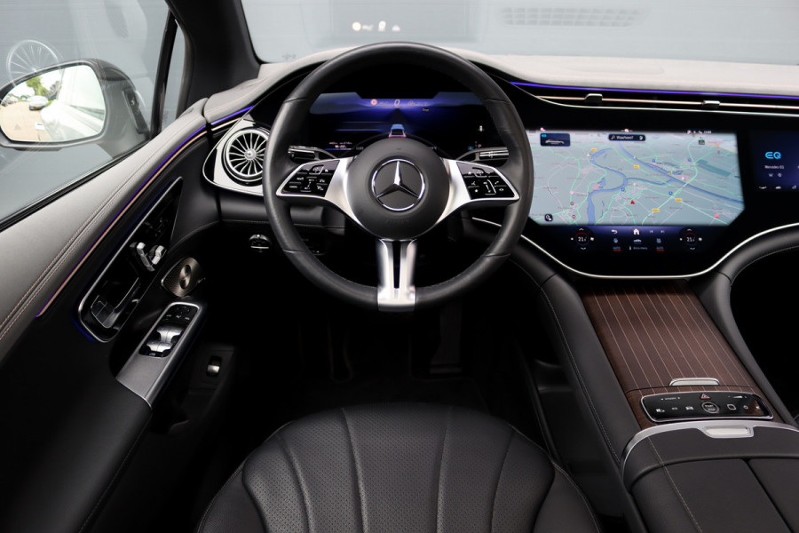 Mercedes-Benz EQE 300 AMG Line 89 kWh | Hyperscreen |  Achterasbesturing | Distronic+ | Panoramadak | Burmester | Digital Light | Verwarmd Stuurwiel | Warmtepomp | Luchtkwaliteitspakket |