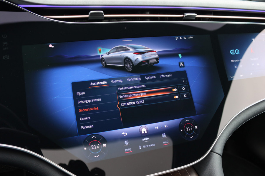 Mercedes-Benz EQE 300 AMG Line 89 kWh | Hyperscreen |  Achterasbesturing | Distronic+ | Panoramadak | Burmester | Digital Light | Verwarmd Stuurwiel | Warmtepomp | Luchtkwaliteitspakket |