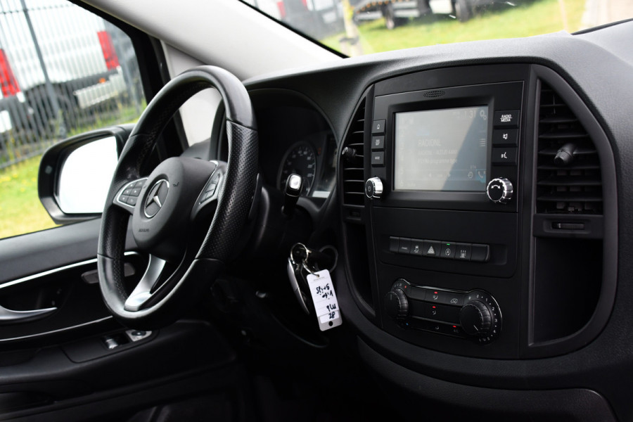 Mercedes-Benz Vito 119 CDI L2 AMG Edition Camera, Cruise, Carplay, LED, 190PK, Automaat, Trekhaak, Sensoren, Stoelverwarming, Uniek!