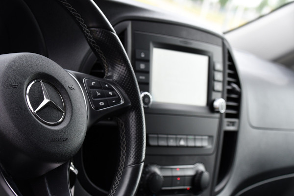 Mercedes-Benz Vito 119 CDI L2 AMG Edition Camera, Cruise, Carplay, LED, 190PK, Automaat, Trekhaak, Sensoren, Stoelverwarming, Uniek!