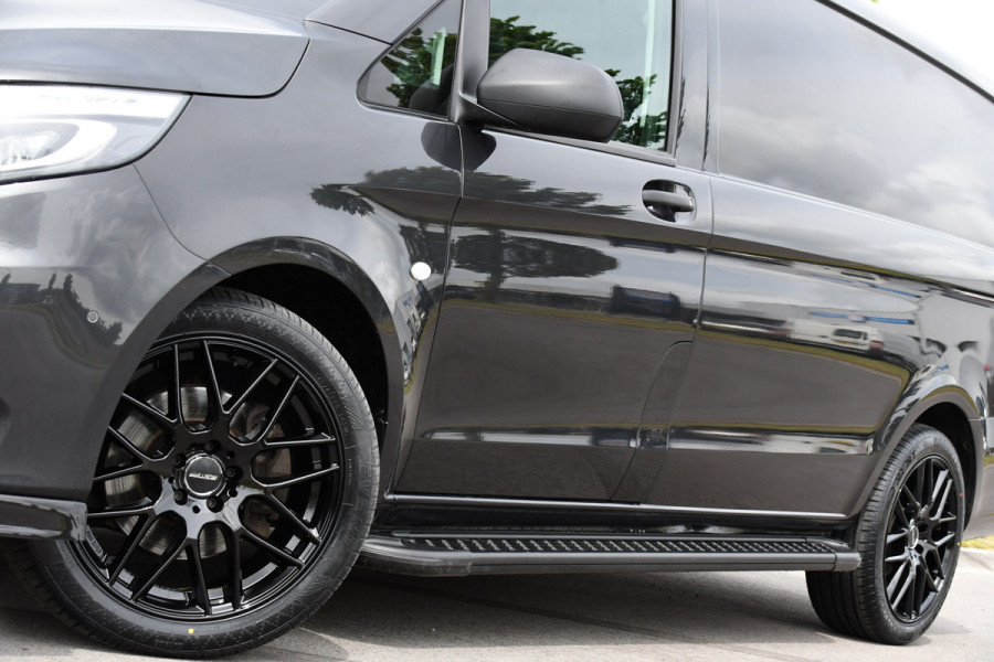 Mercedes-Benz Vito 119 CDI L2 AMG Edition Camera, Cruise, Carplay, LED, 190PK, Automaat, Trekhaak, Sensoren, Stoelverwarming, Uniek!