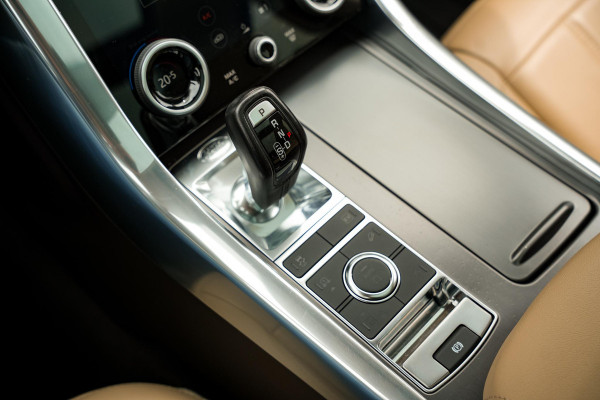 Land Rover Range Rover Sport 2.0 P400e HSE Dynamic SVR Panoramadak Matrix LED Meridian DAB+ Keyless 360Cam 23''LM