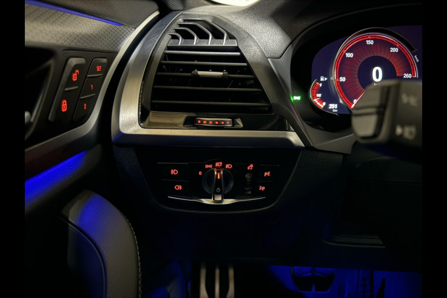 BMW X3 xDrive20i M Sport Black Edition Pano HUD Sfeer NAP
