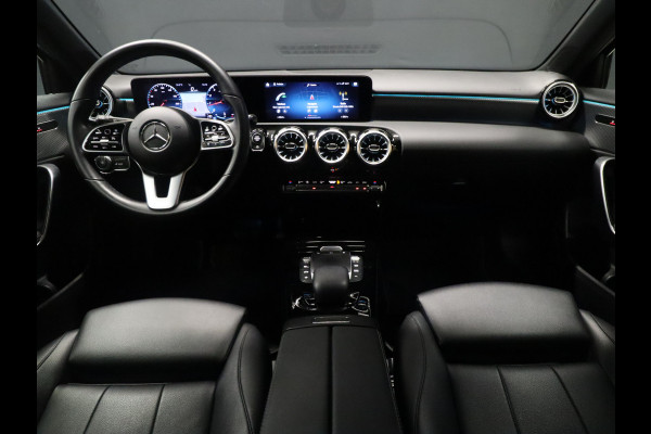 Mercedes-Benz A-Klasse 180 Business Solution Luxury Line [CAMERA, APPLE CARPLAY, ANDROID, VOL LEDER, STOELVERWARMING, CRUISE, CLIMATE, NIEUWSTAAT]