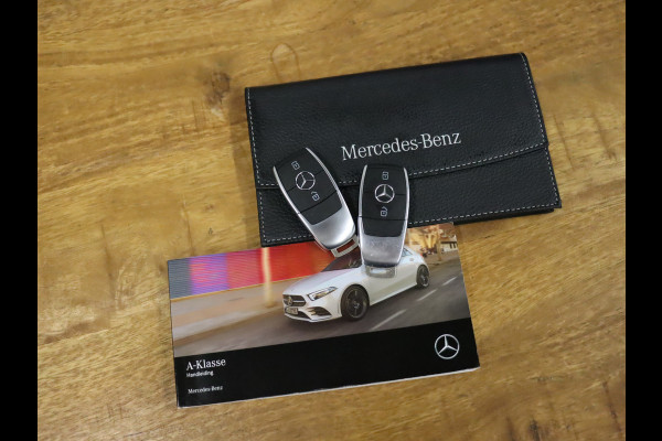Mercedes-Benz A-Klasse 180 Business Solution Luxury Line [CAMERA, APPLE CARPLAY, ANDROID, VOL LEDER, STOELVERWARMING, CRUISE, CLIMATE, NIEUWSTAAT]