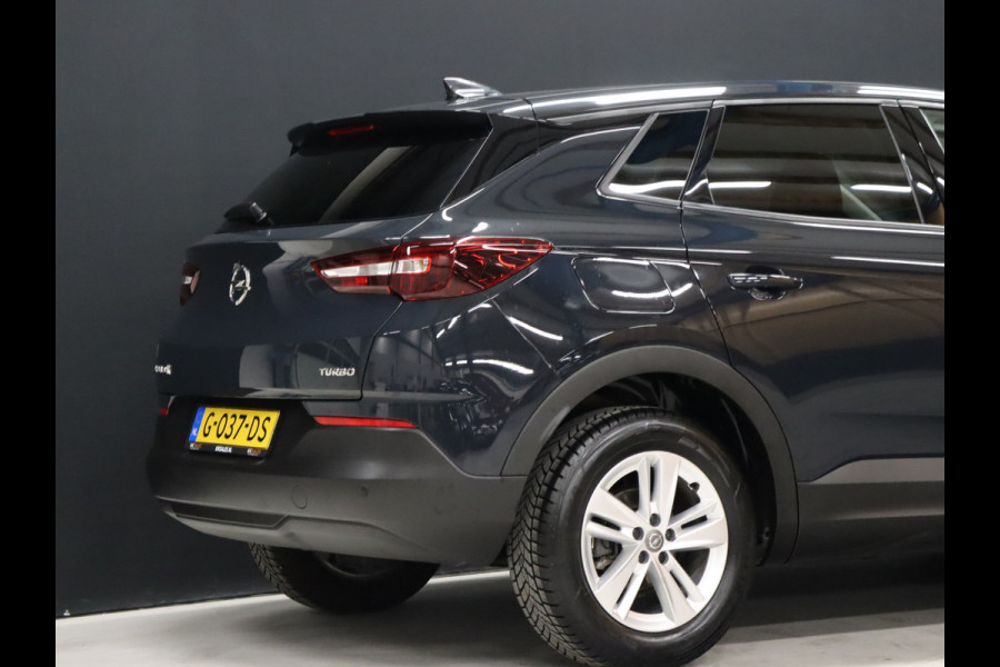 Opel Grandland X 1.2 Turbo Business Edition [APPLE CARPLAY, ANDROID, PARKEERSENSOREN V+A, NAVIGATIE, CRUISE, AIRCO, NIEUWSTAAT]