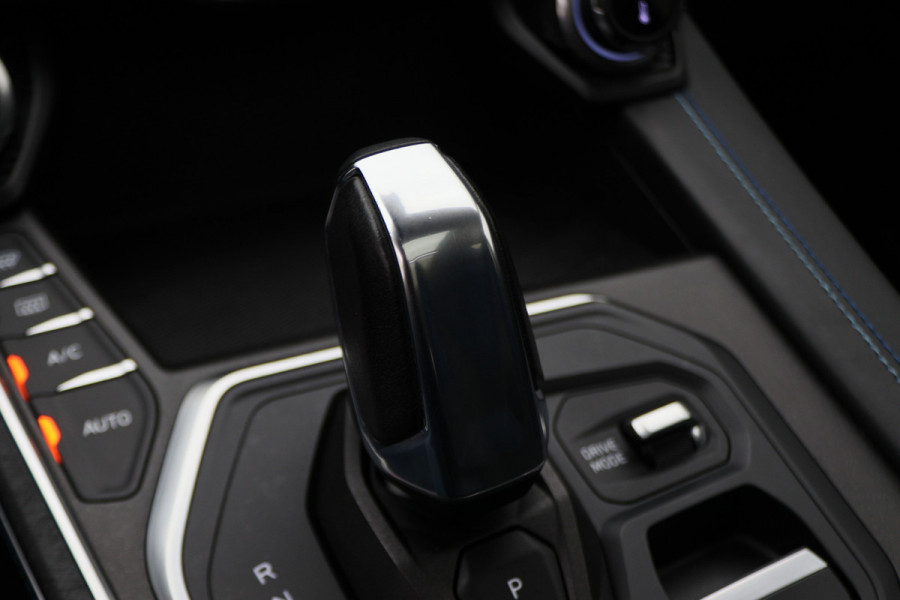 Lynk & Co 01 1.5 Plug-in Hybrid 360° Camera, Panoramadak, ACC, Apple Carplay, DAB, PDC, 20''