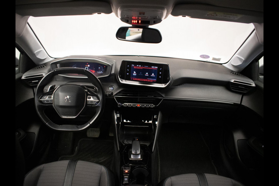 Peugeot 208 1.2 PureTech Allure Sport (APPLE CARPLAY,NAVI,CRUISE,LED,SFEERVERLICHTING,KEYLESS,CAMERA,PDC,DAB,LM VELGEN,NETTESTAAT)