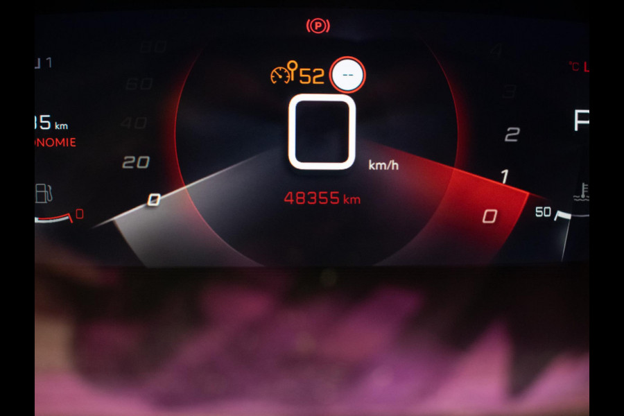 Peugeot 208 1.2 PureTech Allure Sport (APPLE CARPLAY,NAVI,CRUISE,LED,SFEERVERLICHTING,KEYLESS,CAMERA,PDC,DAB,LM VELGEN,NETTESTAAT)