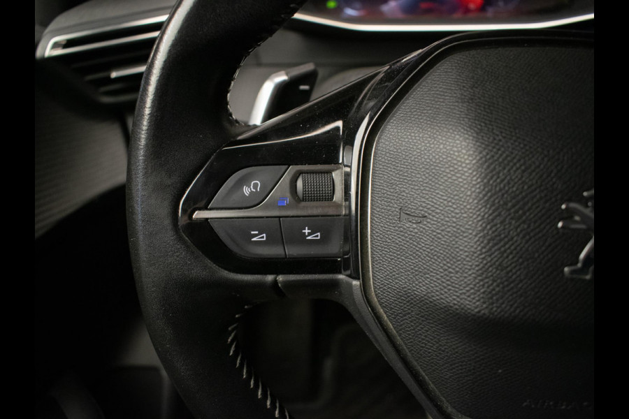 Peugeot 208 1.2 PureTech Allure Sport (APPLE CARPLAY,NAVI,CRUISE,LED,SFEERVERLICHTING,KEYLESS,CAMERA,PDC,DAB,LM VELGEN,NETTESTAAT)