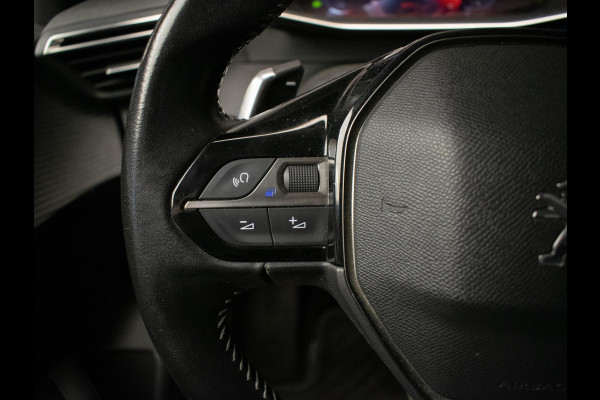Peugeot 208 1.2 PureTech Allure Sport (APPLE CARPLAY,NAVI,CRUISE,LED,SFEERVERLICHTING,KEYLESS,CAMERA,PDC,DAB,LM VELGEN,NETTESTAAT)