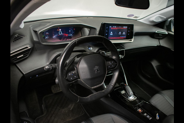 Peugeot 208 1.2 PureTech Allure Sport (APPLE CARPLAY,NAVI,CRUISE,LED,SFEERVERLICHTING,KEYLESS,CAMERA,PDC,DAB,LM VELGEN,NETTESTAAT)
