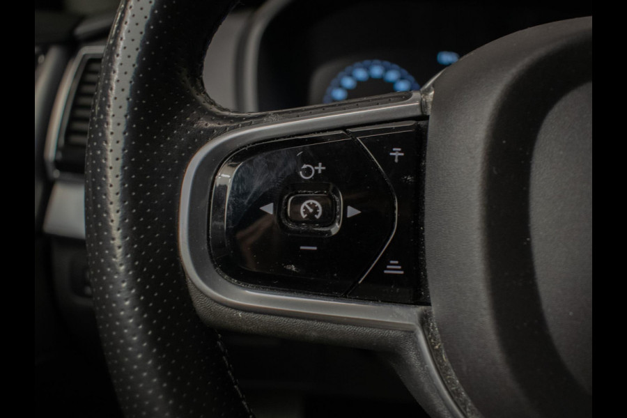 Volvo XC90 2.0 D4 Inscription (APPLE CARPLAY,NAVI,LED,LEDER,ELECTRISCHE STOELEN,CAMERA,TREKHAAK,GETINT,PDC,7ZITS,NETTESTAAT)