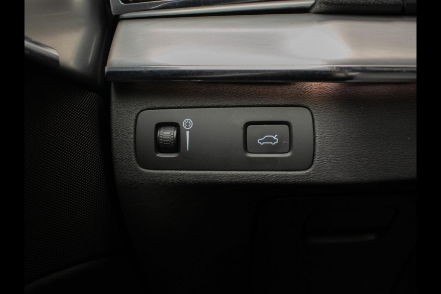Volvo XC90 2.0 D4 Inscription (APPLE CARPLAY,NAVI,LED,LEDER,ELECTRISCHE STOELEN,CAMERA,TREKHAAK,GETINT,PDC,7ZITS,NETTESTAAT)