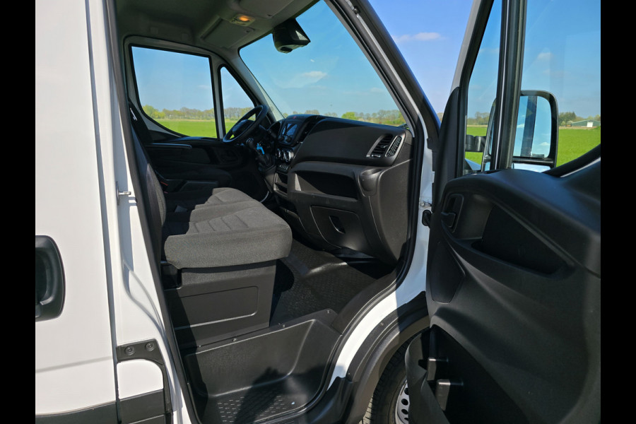 Iveco Daily 35S14V 2.3 352L H2 - 140 Pk - Euro 6 - Airco - Cruise Control