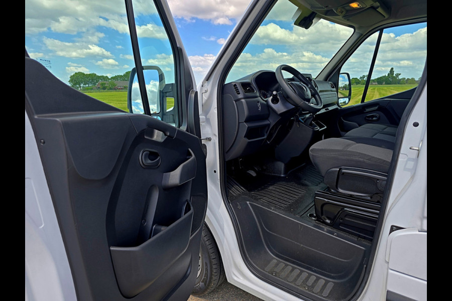 Renault Master T33 2.3 dCi 135 L2 H2 Comfort - 135 Pk - Euro 6 - Navi - Airco - Cruise Control