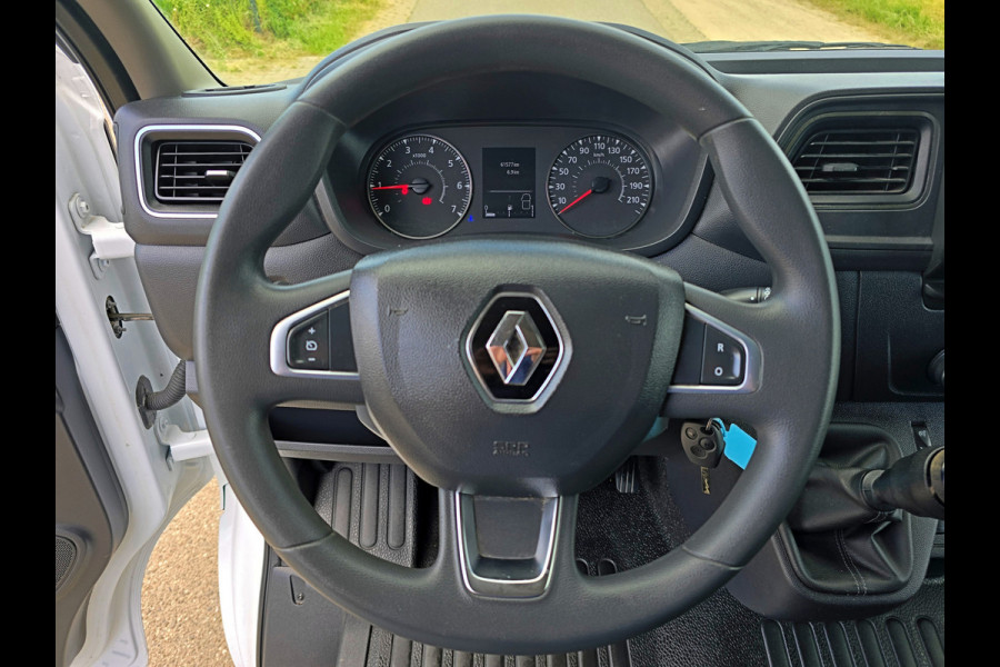 Renault Master T33 2.3 dCi 135 L2 H2 Comfort - 135 Pk - Euro 6 - Navi - Airco - Cruise Control