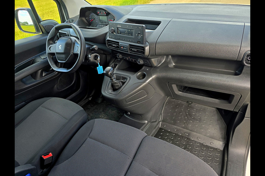 Peugeot Partner 1.2 PureTech Premium BENZINE - 110 Pk - Euro 6 - Airco -Cruise Control