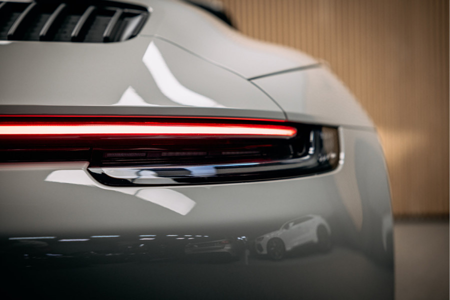 Porsche 911 3.0 Carrera GTS Cabriolet Krijtgrijs | Lift | BTW | Bose | krijt stiksel | 360 camera Nieuwstaat