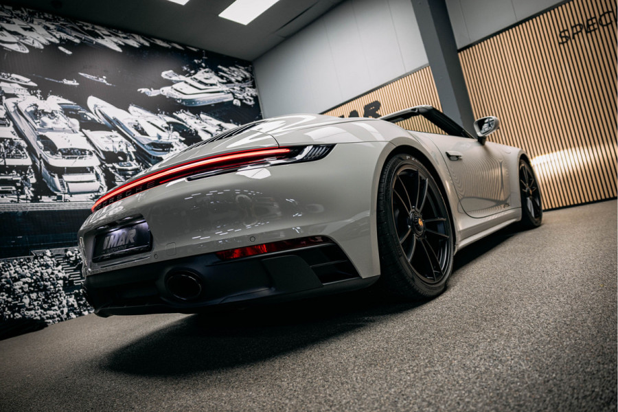Porsche 911 3.0 Carrera GTS Cabriolet Krijtgrijs | Lift | BTW | Bose | krijt stiksel | 360 camera Nieuwstaat