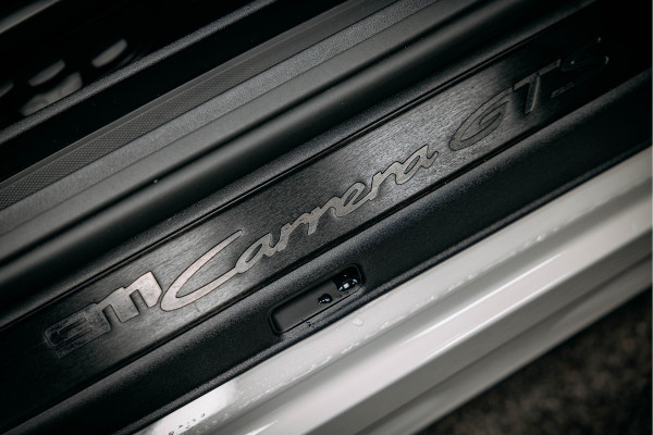 Porsche 911 3.0 Carrera GTS Cabriolet Krijtgrijs | Lift | BTW | Bose | krijt stiksel | 360 camera Nieuwstaat