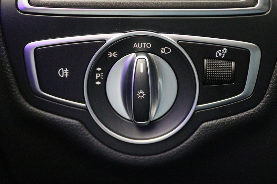 Mercedes-Benz C-Klasse Estate 180 Business Solution AMG Virtual Cockpit, Elektrische Stoelen, Sfeerverlichting, Cruise, LED, Trekhaak