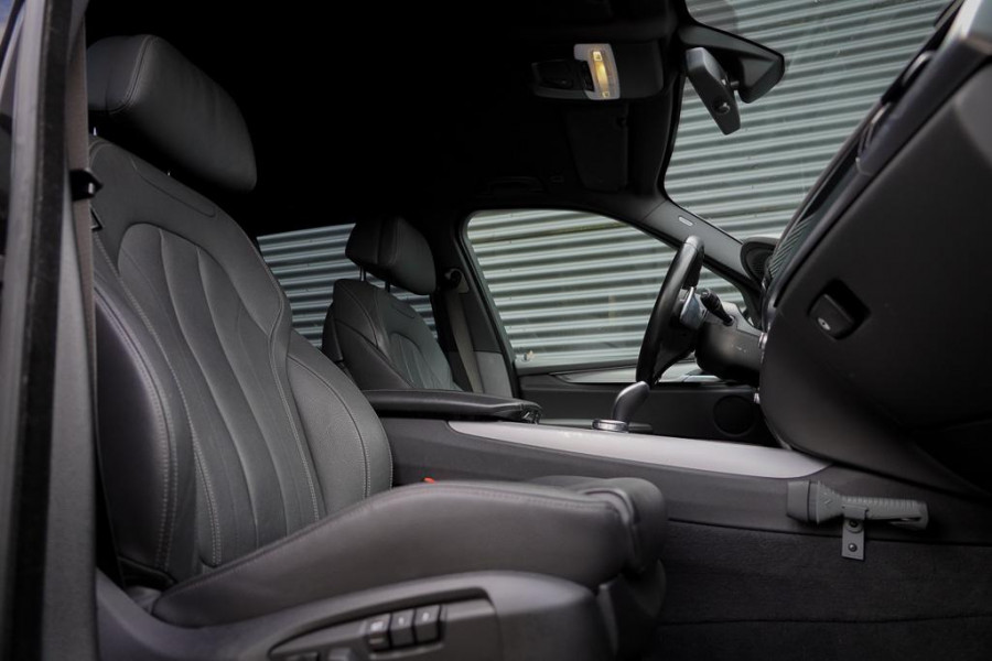 BMW X5 xDrive25d High Executive / M-Sport / Trekhaak / NL Auto / Memory