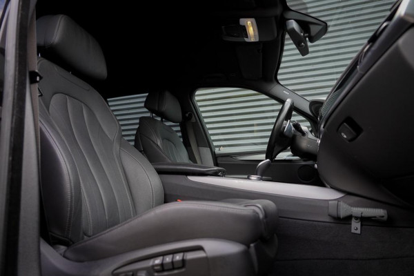 BMW X5 xDrive25d High Executive / M-Sport / Trekhaak / NL Auto / Memory