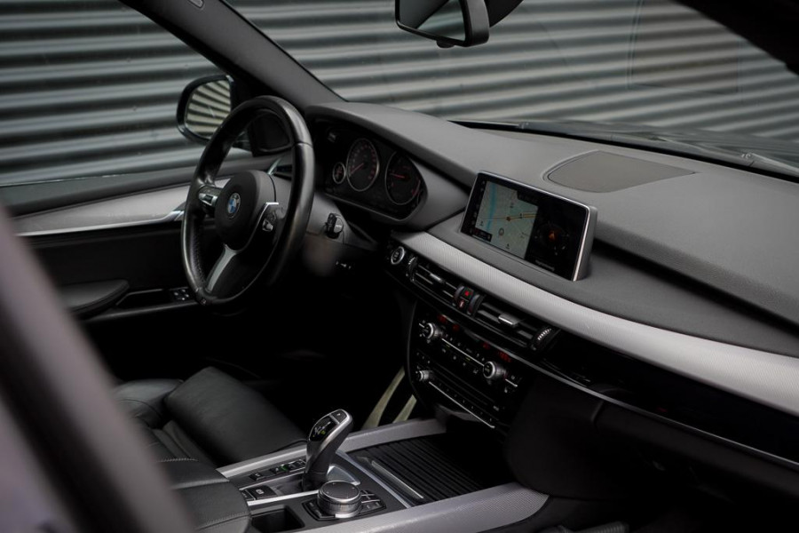 BMW X5 xDrive25d High Executive / M-Sport / Trekhaak / NL Auto / Memory