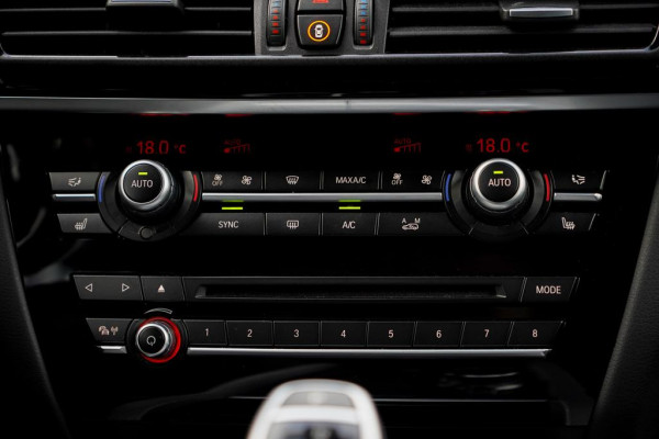 BMW X5 xDrive25d High Executive / M-Sport / Trekhaak / NL Auto / Memory
