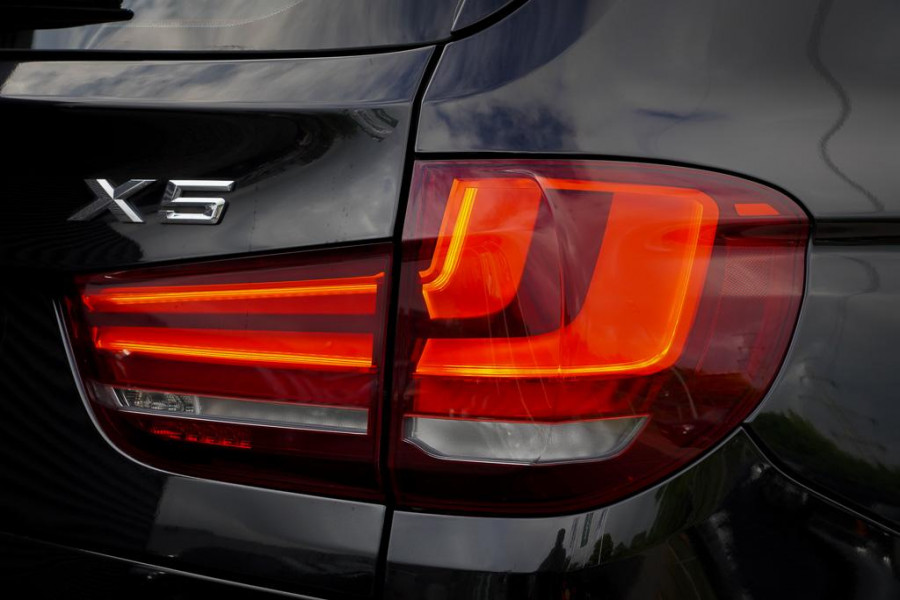 BMW X5 xDrive25d High Executive / M-Sport / Trekhaak / NL Auto / Memory
