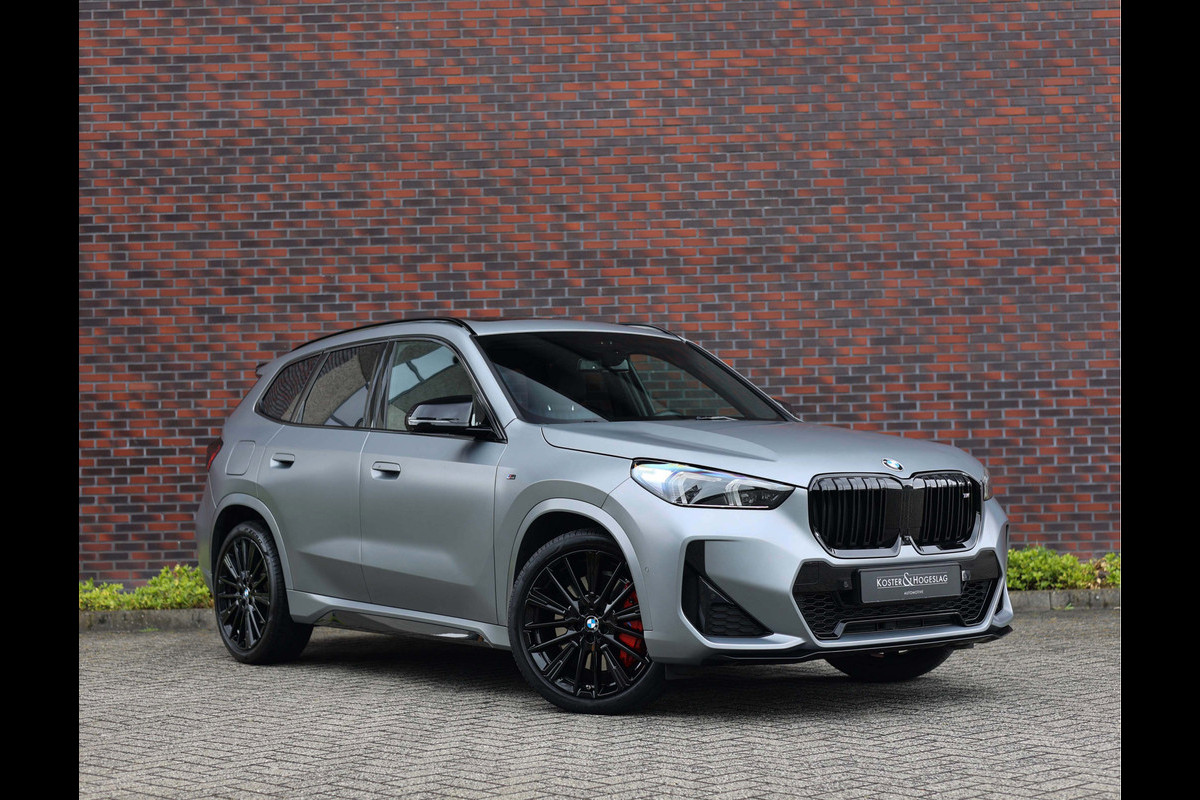 BMW X1 23i x-Drive *Pano*M-Sport*Head-Up*Uniek!*