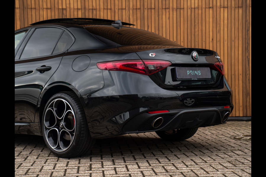Alfa Romeo Giulia 2.0T AWD Veloce 280pk | Pano-dak | Harman/Kardon | Adapt. cruise