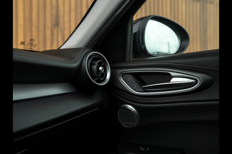 Alfa Romeo Giulia 2.0T AWD Veloce 280pk | Pano-dak | Harman/Kardon | Adapt. cruise