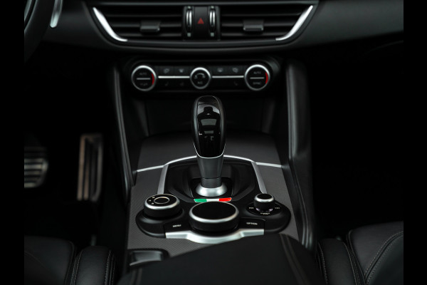 Alfa Romeo Giulia 2.0T AWD Veloce 280pk | Pano-dak | Harman/Kardon | Adapt. cruise