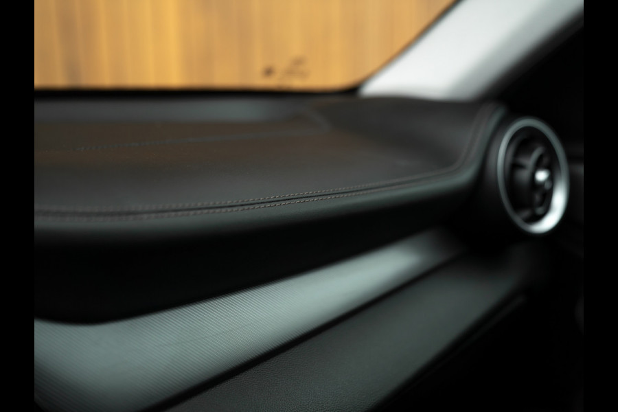 Alfa Romeo Giulia 2.0T AWD Veloce 280pk | Pano-dak | Harman/Kardon | Adapt. cruise