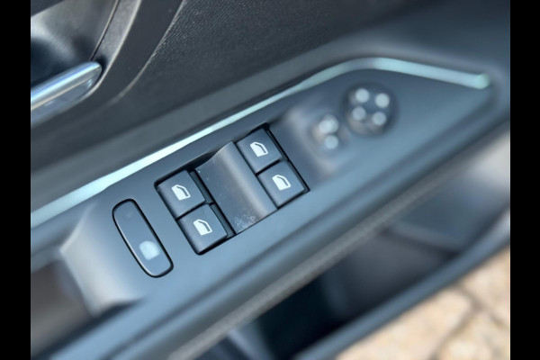 Peugeot 3008 1.6 e-THP GT Line 2017 AUT NAVI CLIMA APK NAP!