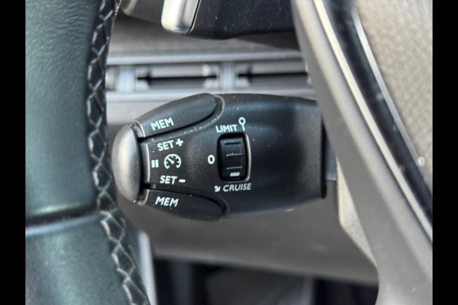 Peugeot 3008 1.6 e-THP GT Line 2017 AUT NAVI CLIMA APK NAP!