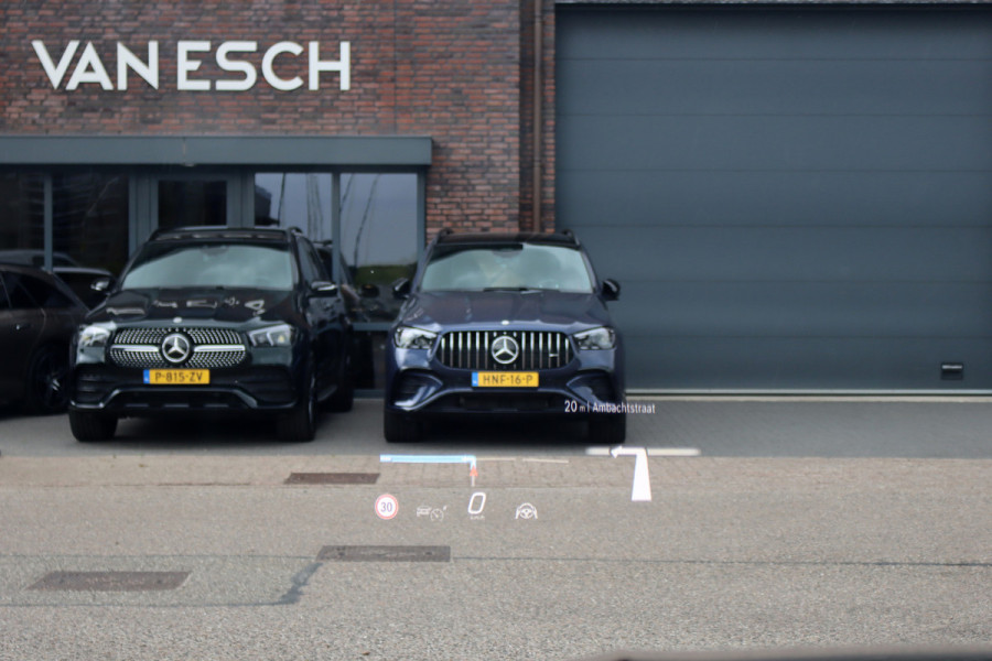 Mercedes-Benz E-Klasse Estate 300 e Luxury Line Aut9 | Distronic+ | Trekhaak | Burmester | Keyless Go | Geluidsisolerend Glas | Rijassitentiepakket | Zitcomfortpakket |